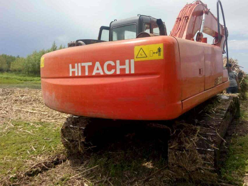 Làm thế nào để chẩn đoán máy xúc Hitachi ZAXIS120 đi chậm？