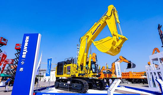 Trong tháng 12, máy xúc Komatsu của Trung Quốc hoạt động được 108 giờ, tăng 19,5% so với cùng kỳ năm trước; bốn khu vực khác cũng có mức tăng trưởng dương so với cùng kỳ năm trước.