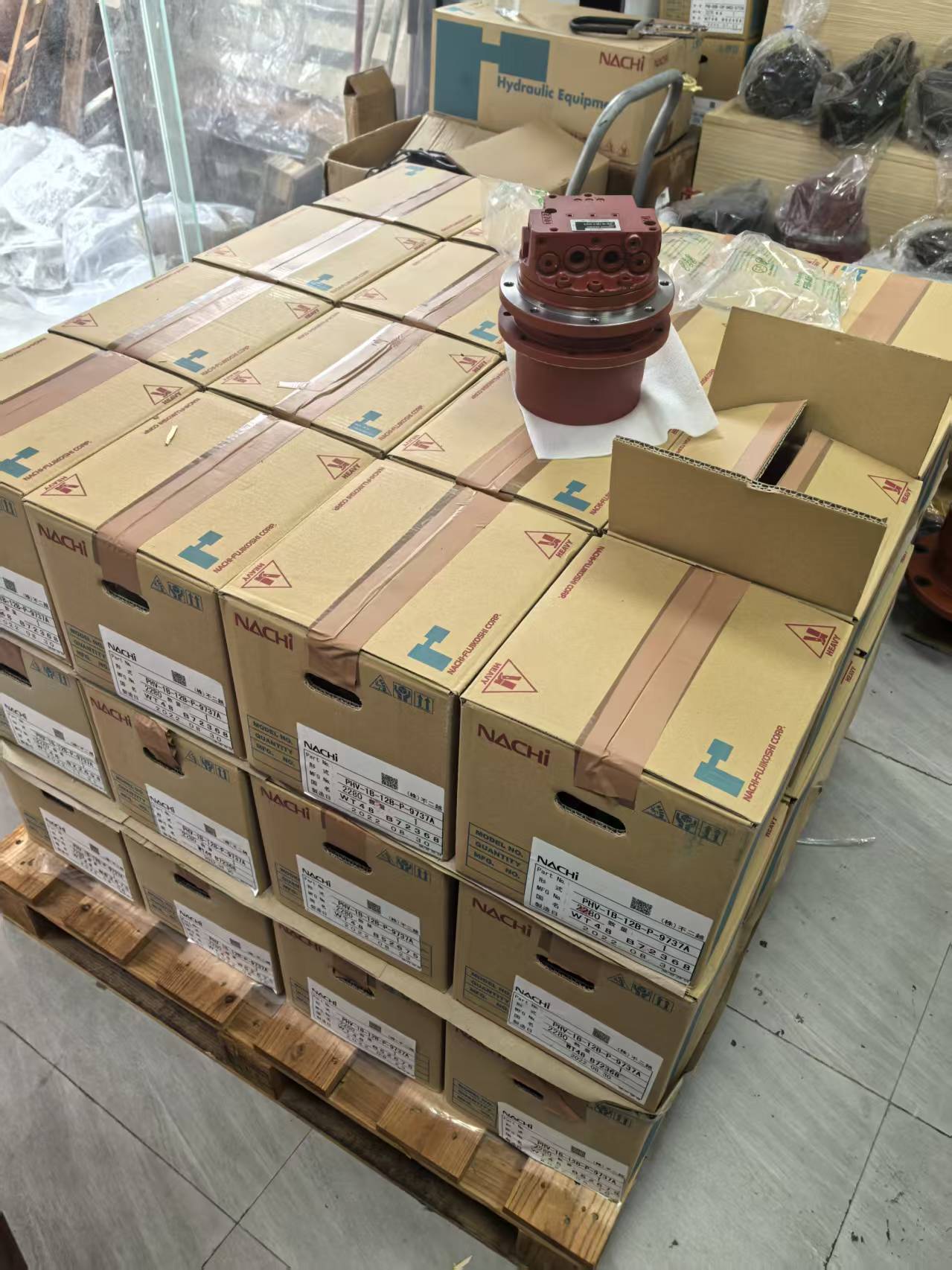 Hơn 100 ổ đĩa PHV-1B-12B cuối cùng còn hàng: Xóa giá cho xe mini 2 tấn